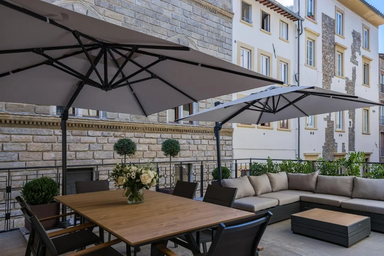 Apartments Florence - Palazzo Signoria Luxury Apartments 1-Biancone