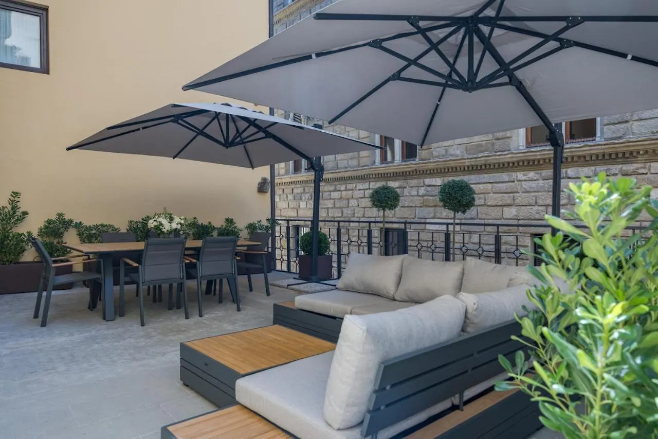 Apartments Florence - Palazzo Signoria Luxury Apartments 1-Biancone