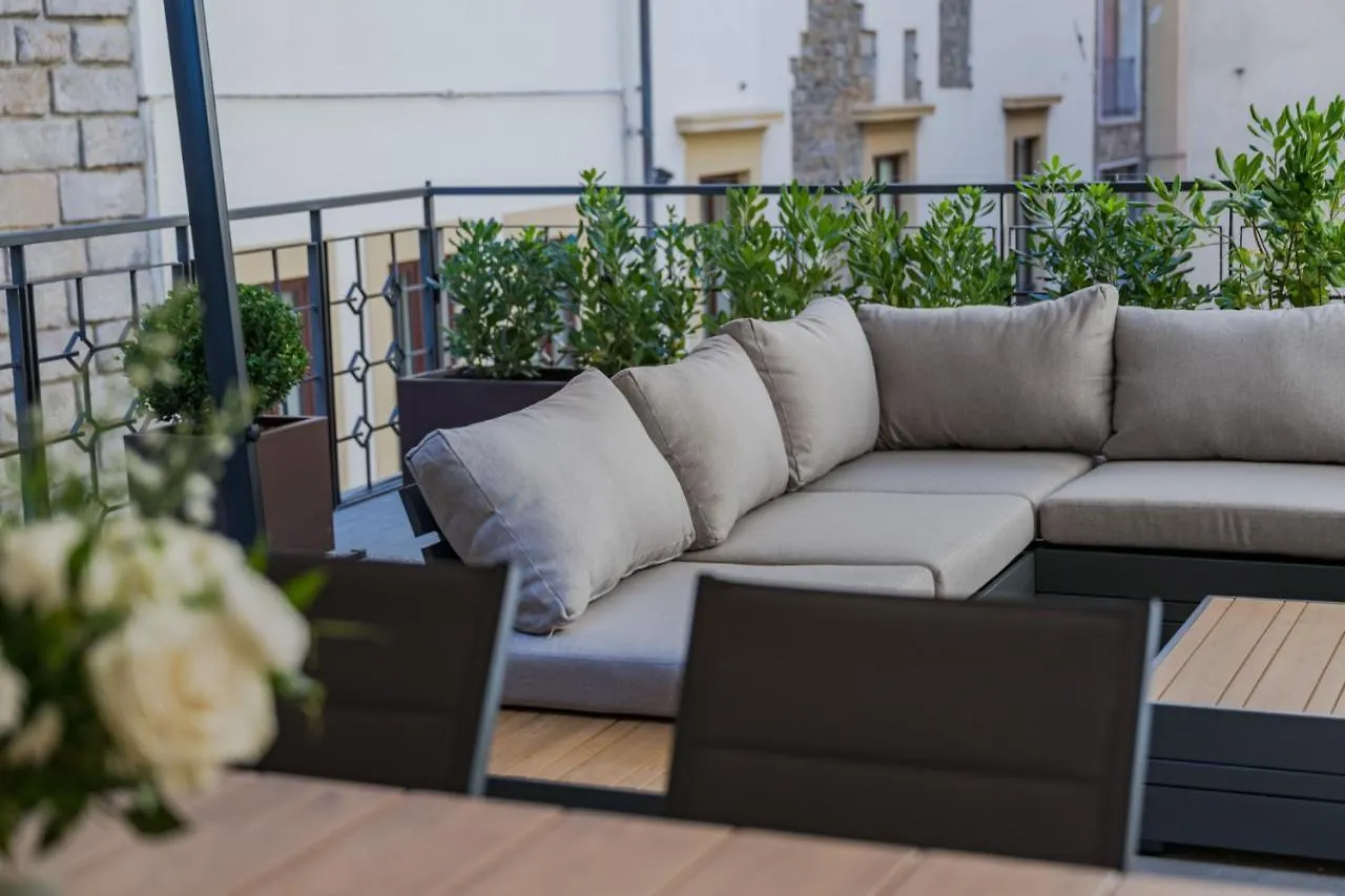 Apartments Florence - Palazzo Signoria Luxury Apartments 1-Biancone