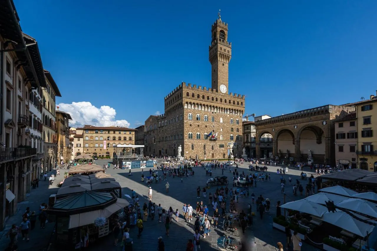 Apartments Florence - Palazzo Signoria Luxury Apartments 1-Biancone